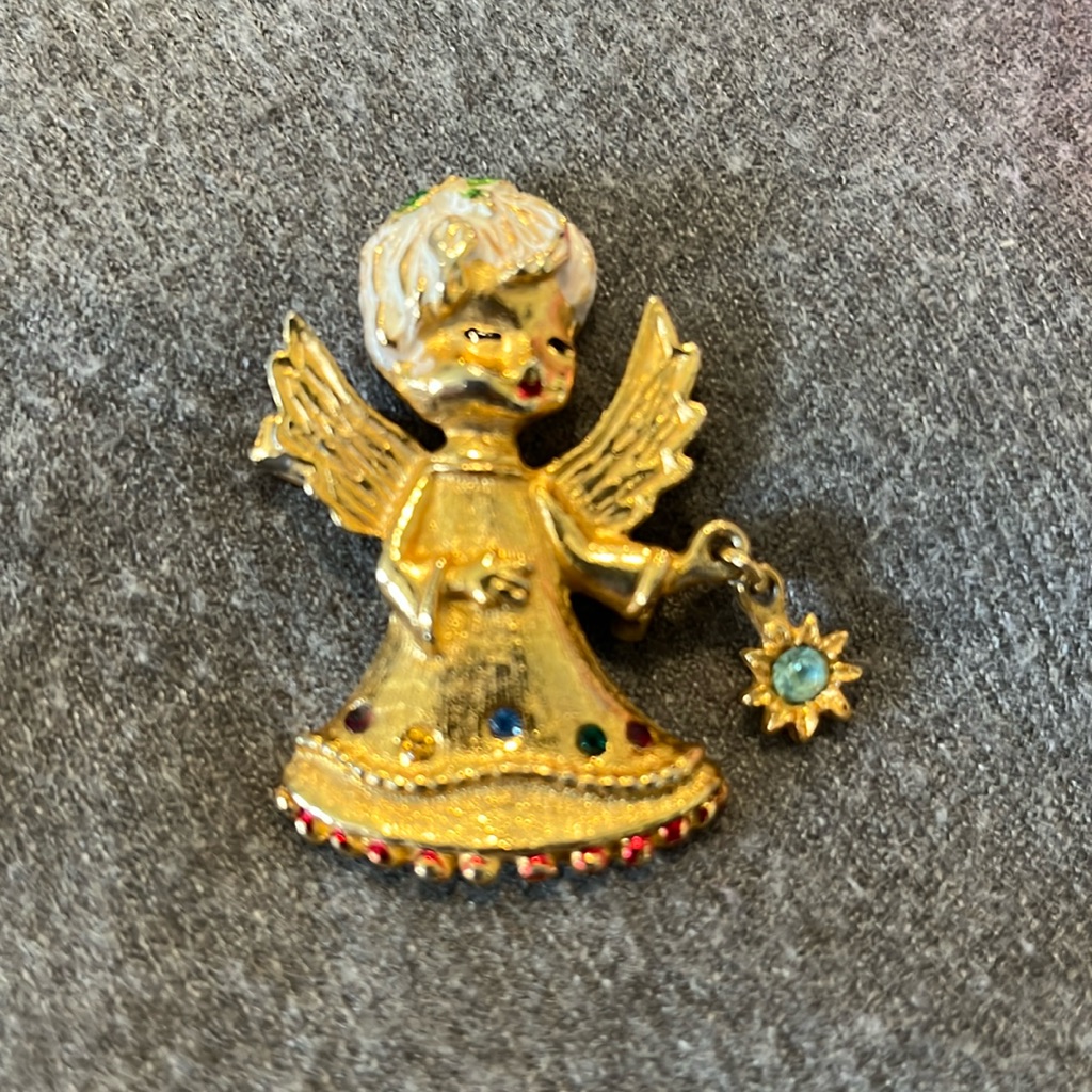 Bogo Angel Made In Italy Brooch 10$